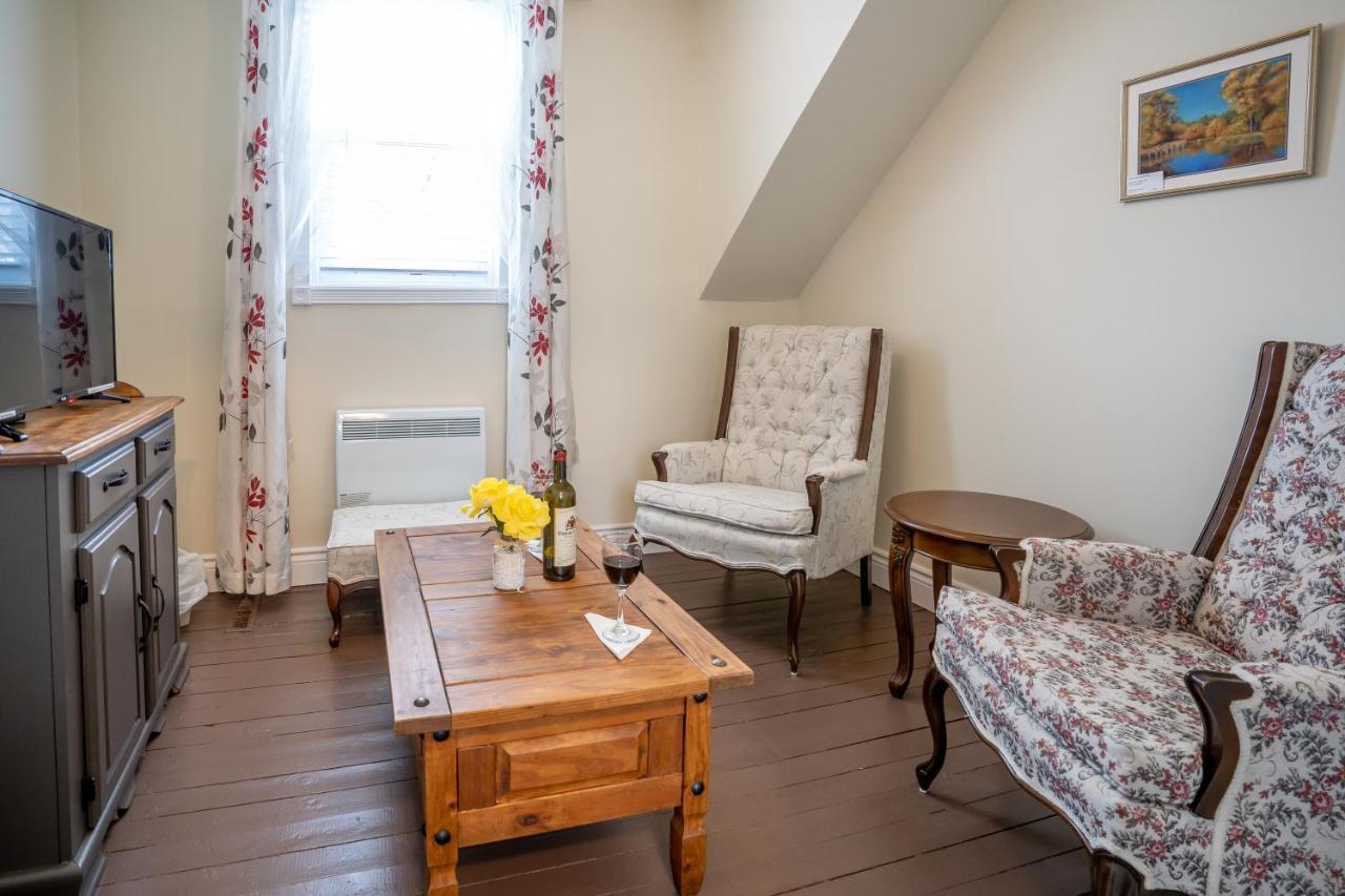Au Coeur De Magog Bed & Breakfast エクステリア 写真