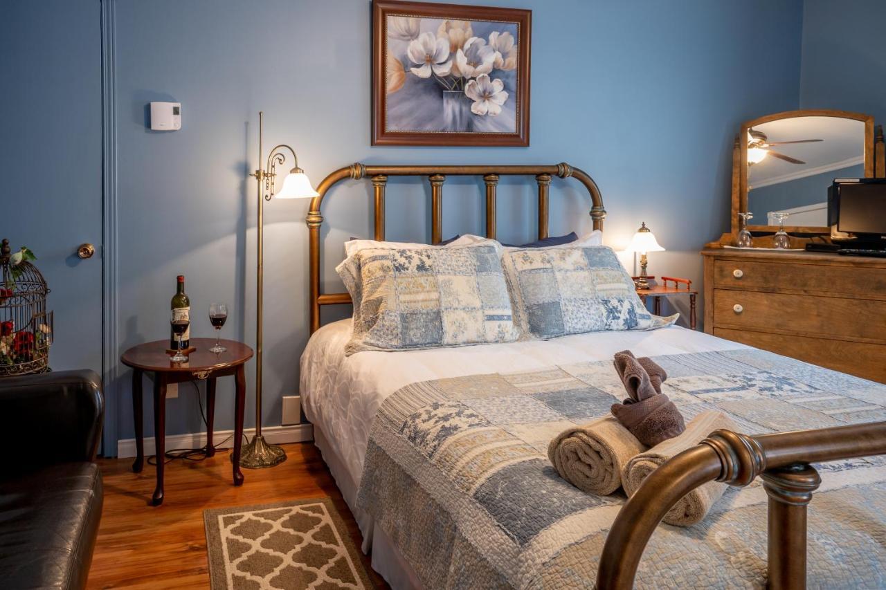 Au Coeur De Magog Bed & Breakfast エクステリア 写真
