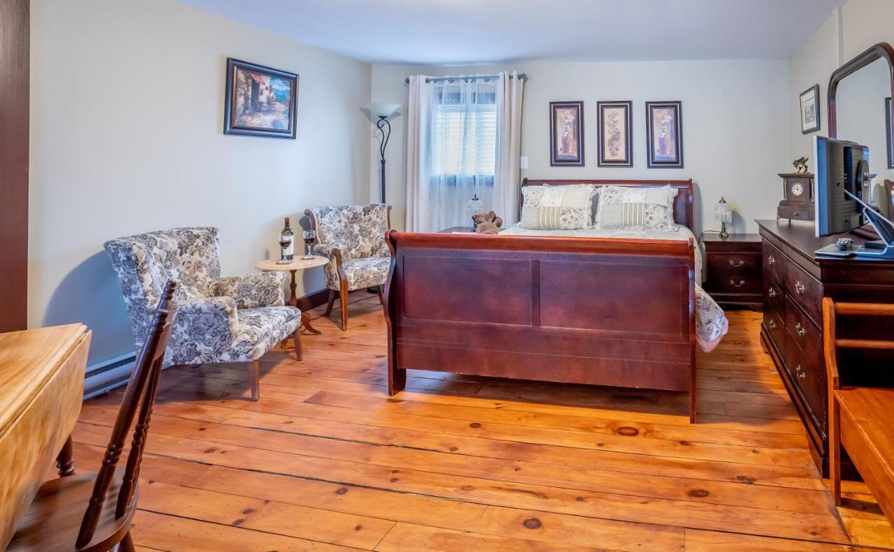 Au Coeur De Magog Bed & Breakfast エクステリア 写真