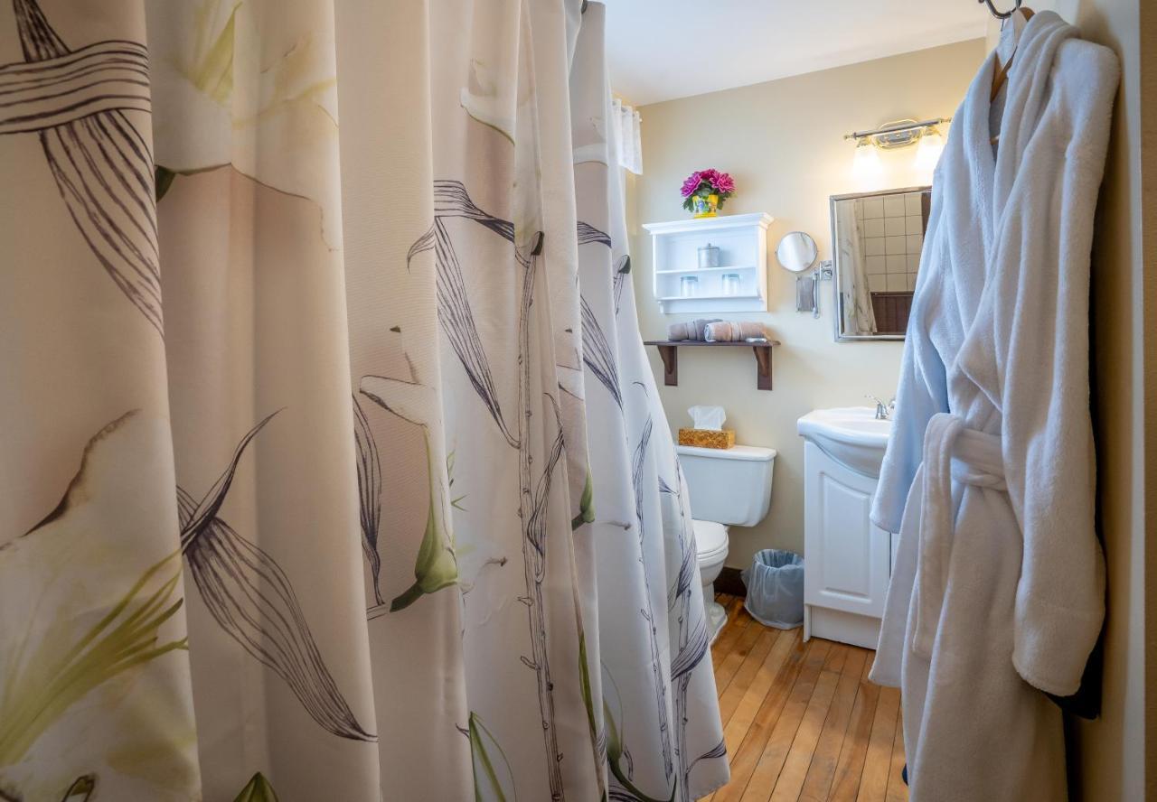 Au Coeur De Magog Bed & Breakfast エクステリア 写真