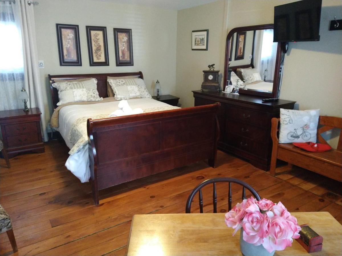 Au Coeur De Magog Bed & Breakfast エクステリア 写真
