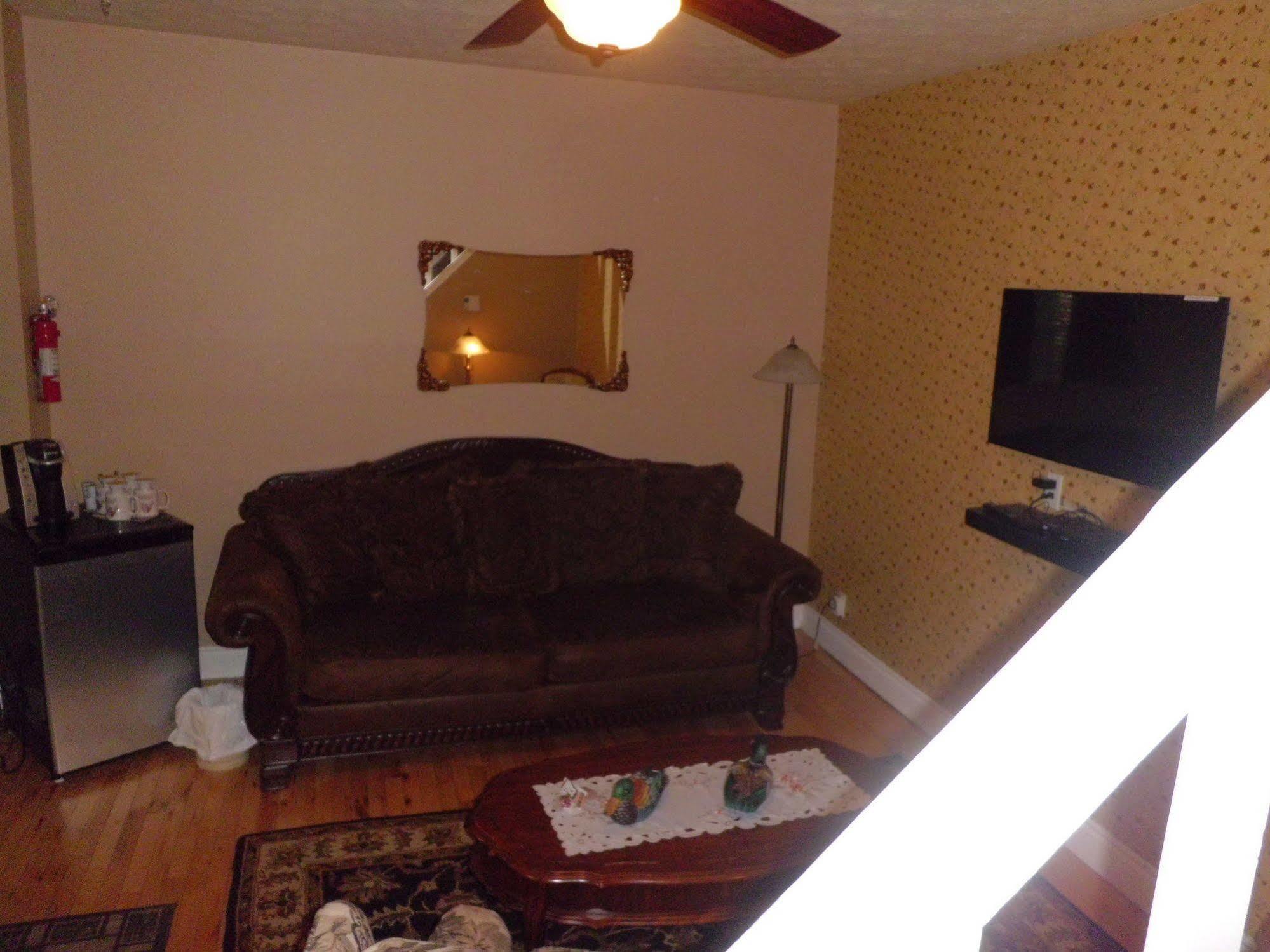 Au Coeur De Magog Bed & Breakfast エクステリア 写真